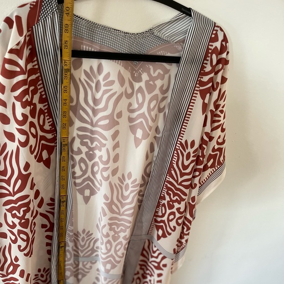 Vibrant Tunic - Picture 3 of 3